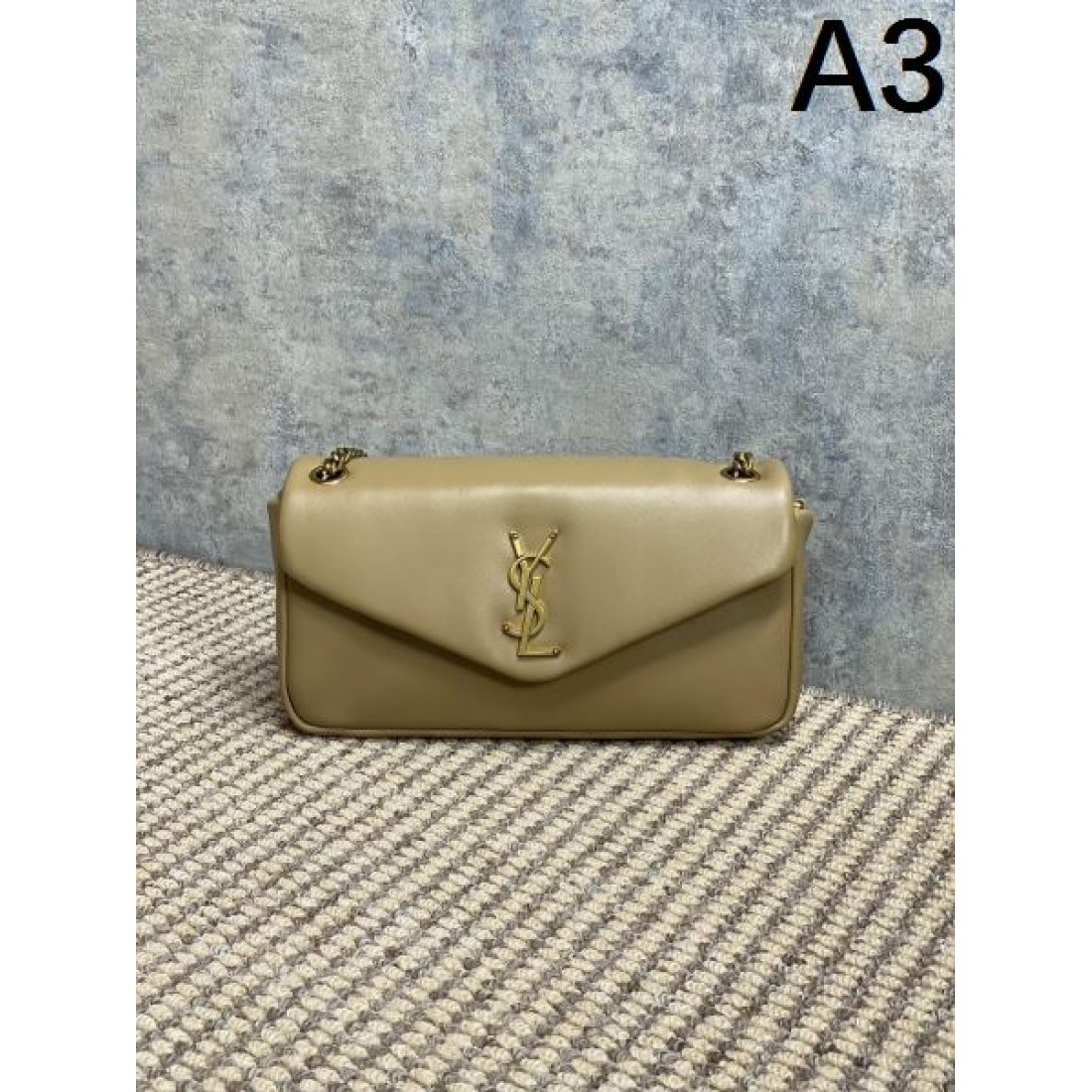 YSL イヴ サンローラン コピー ショルダーバッグ 上品でシックな印象に