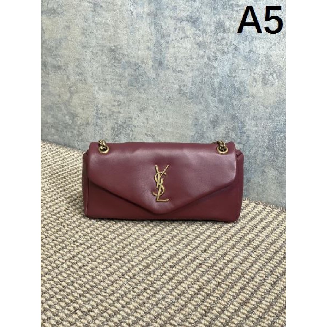 YSL イヴ サンローラン コピー ショルダーバッグ 上品でシックな印象に
