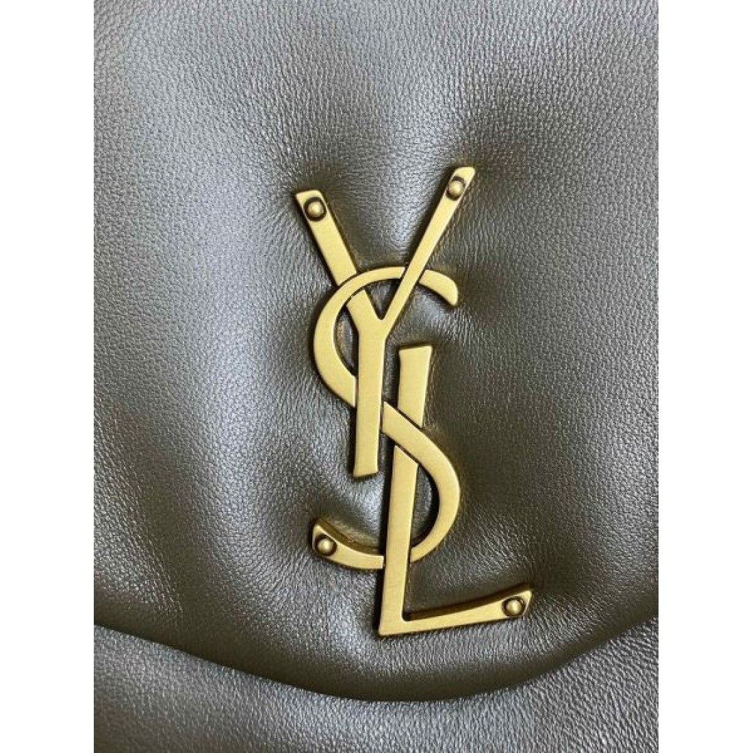 YSL イヴ サンローラン コピー ショルダーバッグ 上品でシックな印象に