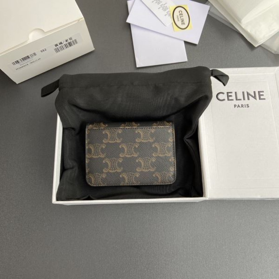 CELINE セリーヌ コピー カードケース モダンでシャープな上質仕上げ