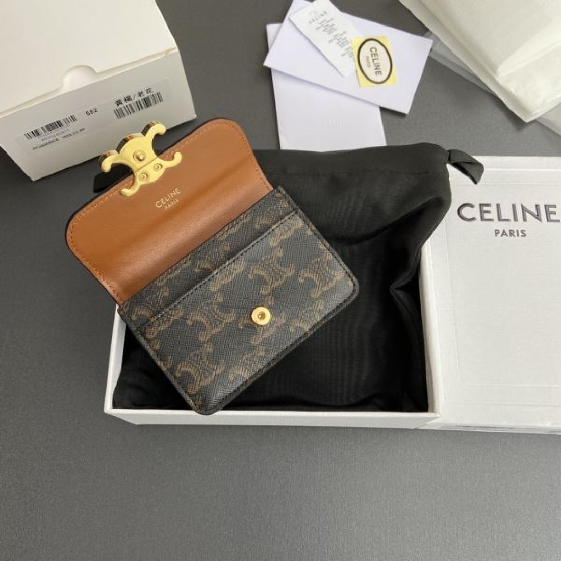 CELINE セリーヌ コピー カードケース モダンでシャープな上質仕上げ