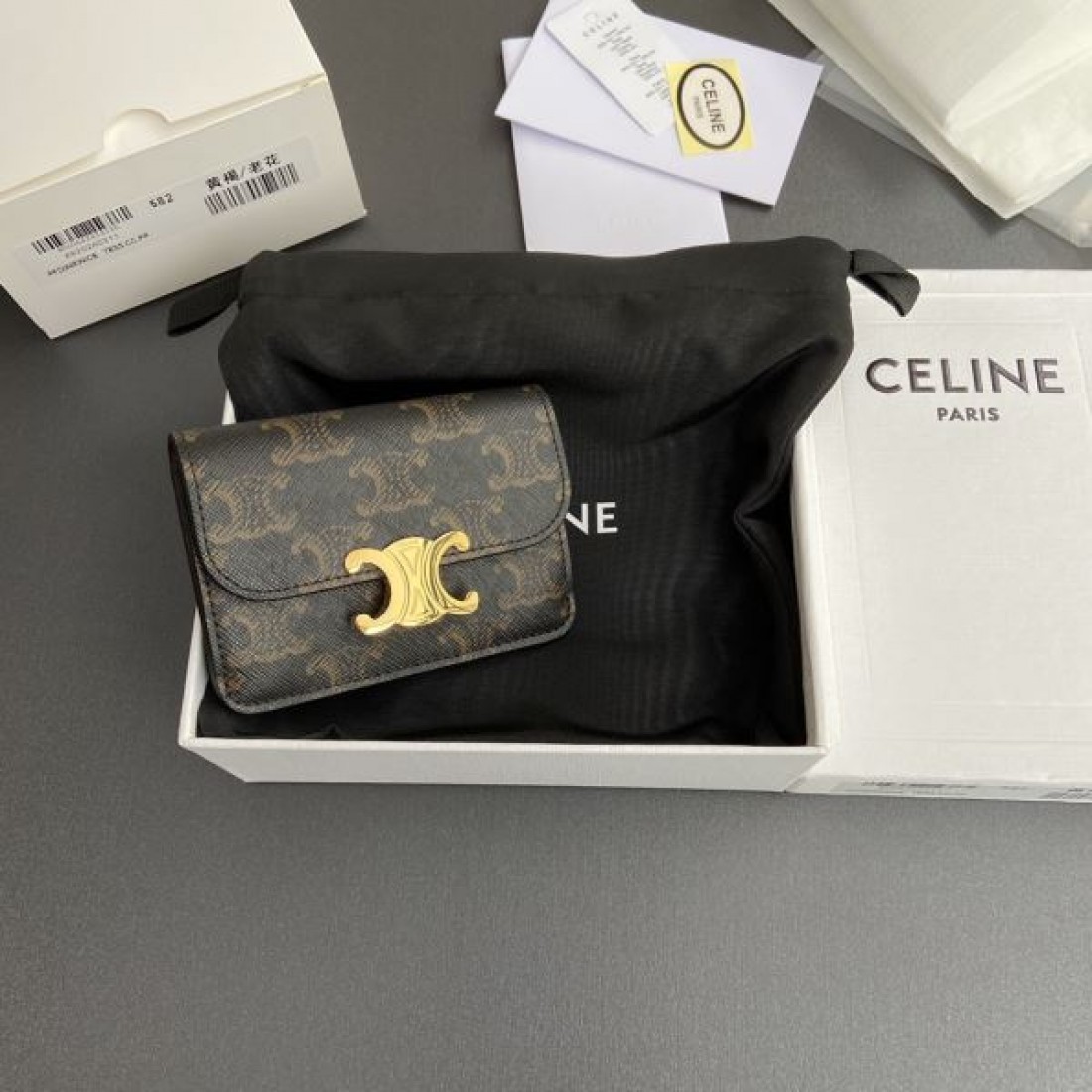 CELINE セリーヌ コピー カードケース モダンでシャープな上質仕上げ