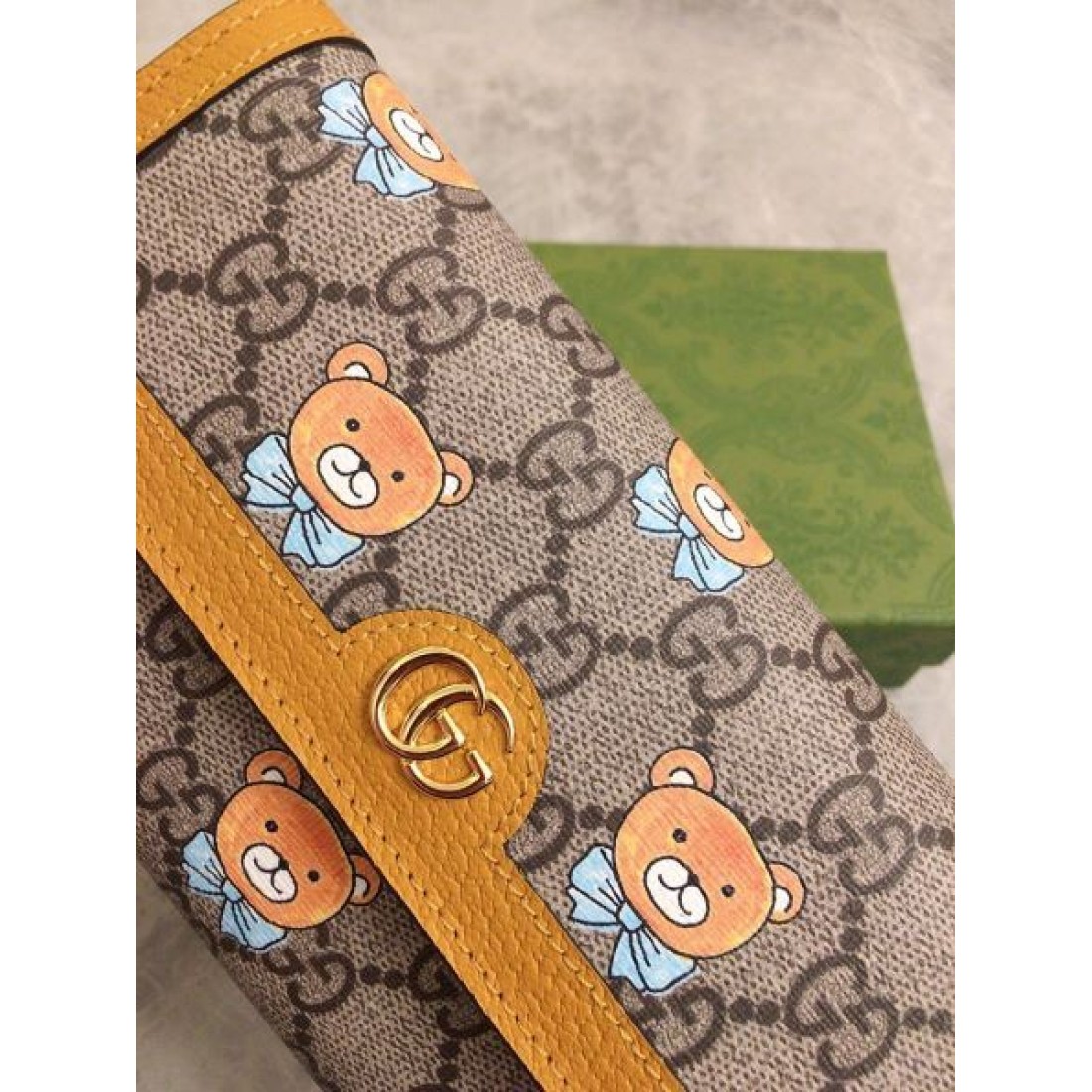収納力抜群の GUCCI グッチ コピー 長財布 シンプルで知的な雰囲気