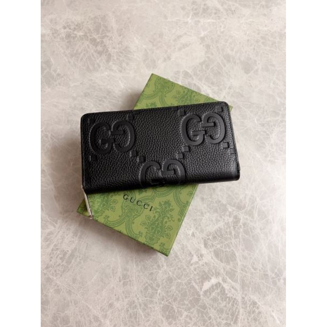 スリムで高機能な GUCCI グッチ コピー 長財布 上品な印象