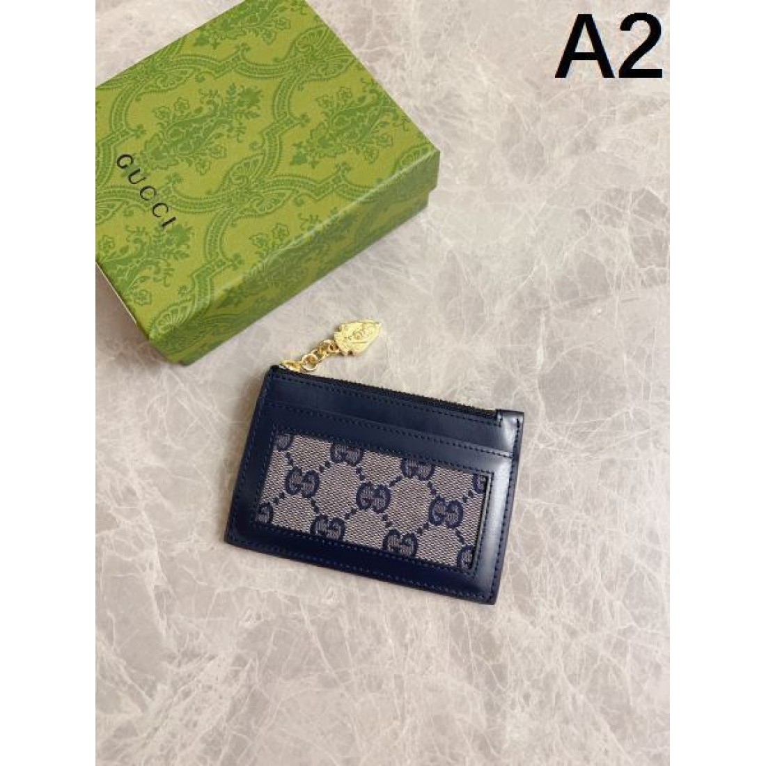 洗練された印象の GUCCI グッチ コピー カードケース スリムで軽快な