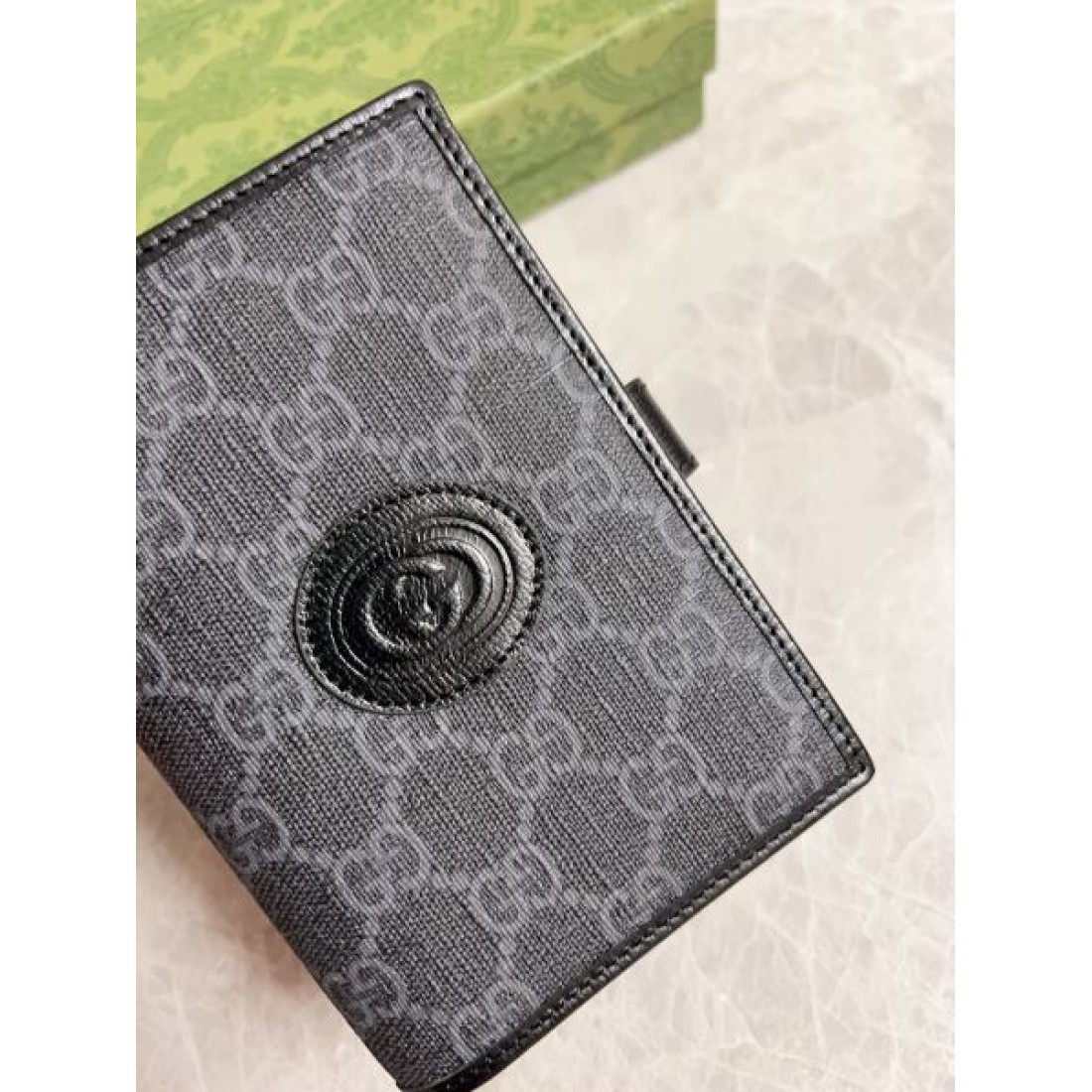 GUCCI グッチ コピー カードケース 実用的で都会的なモダンデザイン