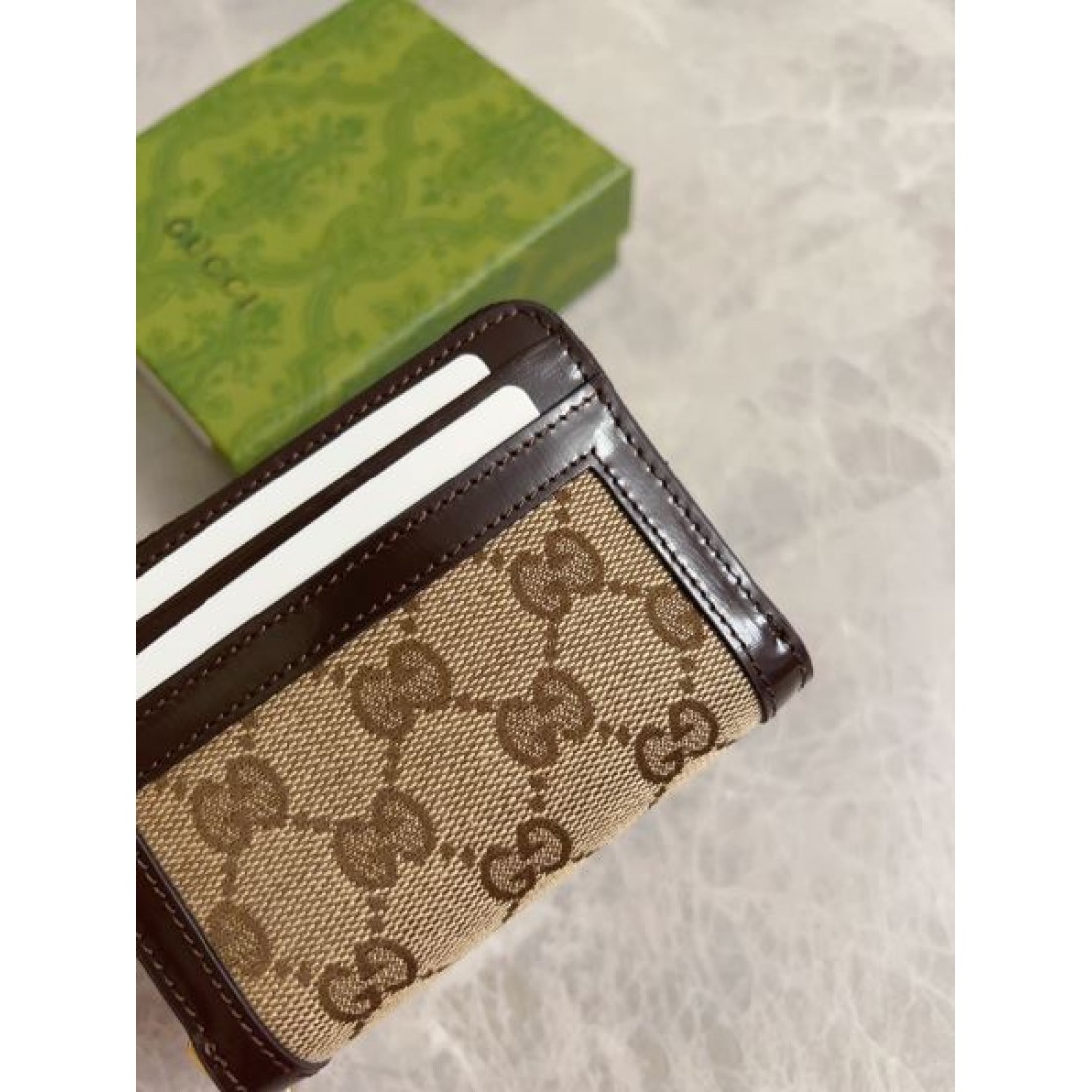 GUCCI グッチ コピー コインバッグ スタイリッシュで華やかな大人デザイン