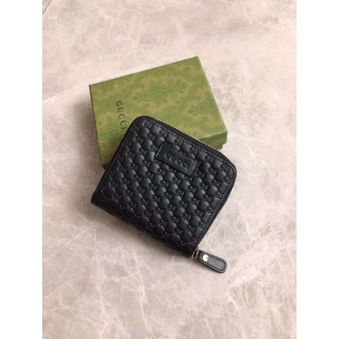 ナチュラルで高級感ある コインバッグ GUCCI グッチ コピー モダンな印象