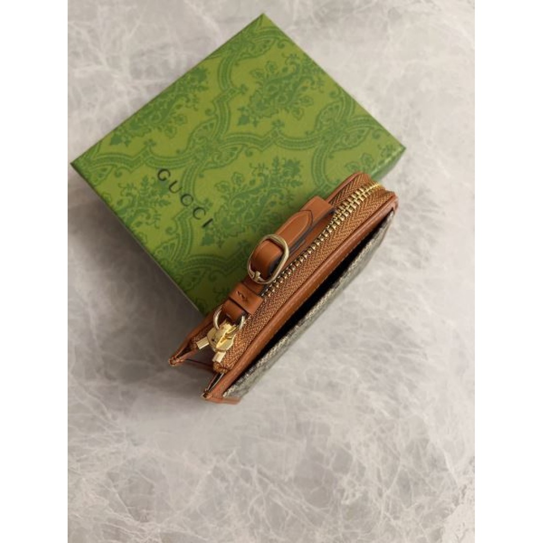 モダンで可愛らしい GUCCI グッチ コピー コインバッグ