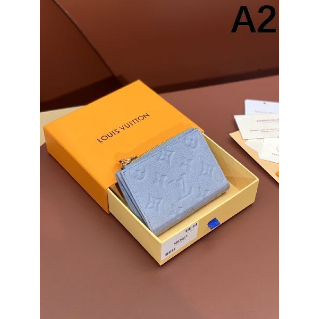 LOUIS VUITTON ルイヴィトン コピー 二つ折り財布 スマートで上品な 軽やか