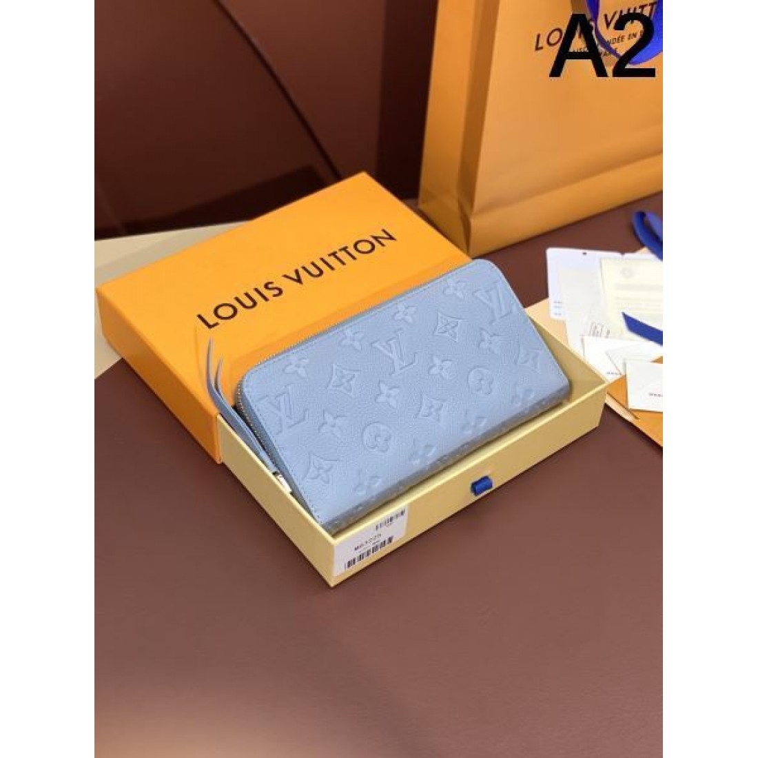  スタイリッシュで知的な印象 LOUIS VUITTON ルイヴィトン コピー 長財布
