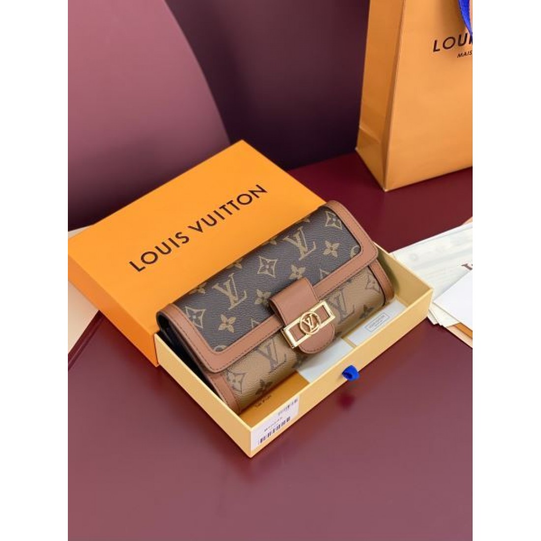 高級感と整理力を備えた LOUIS VUITTON ルイヴィトン コピー 長財布