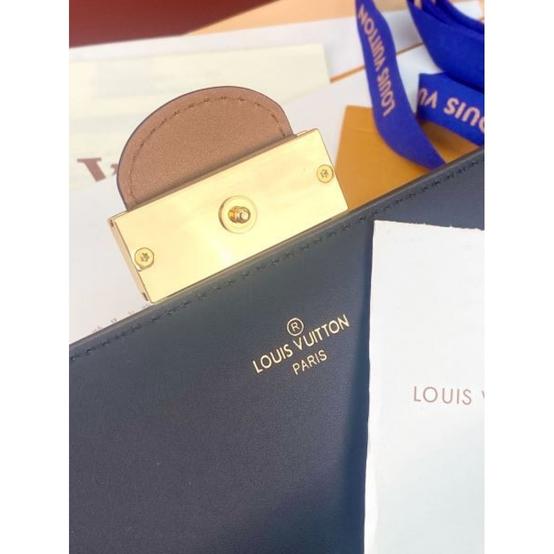 高級感と整理力を備えた LOUIS VUITTON ルイヴィトン コピー 長財布