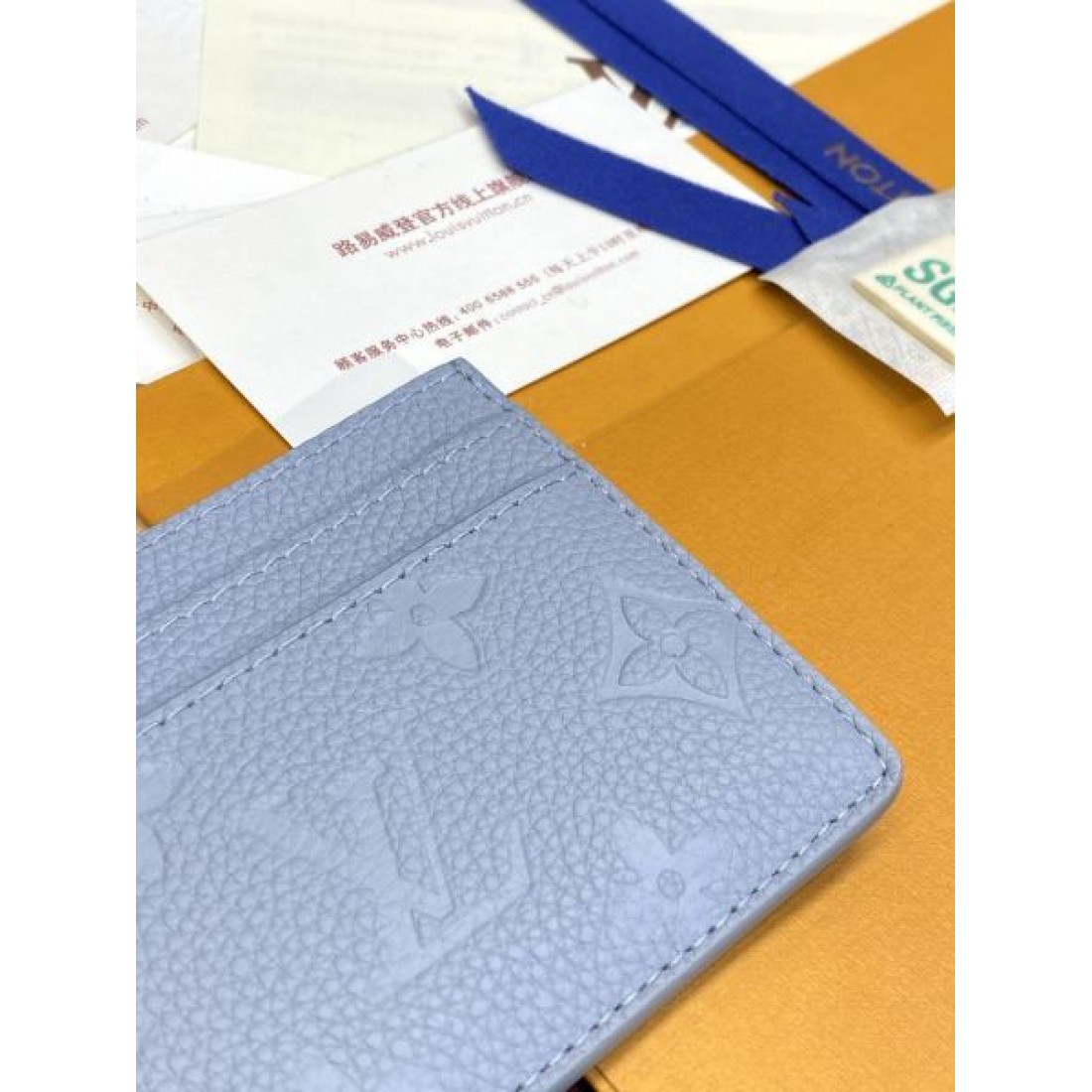 実用的で軽やかな LOUIS VUITTON ルイヴィトン コピー カードケース モダンな
