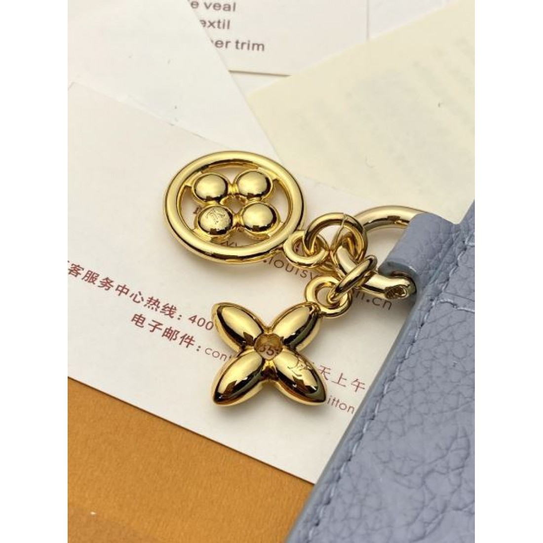 実用的で軽やかな LOUIS VUITTON ルイヴィトン コピー カードケース モダンな