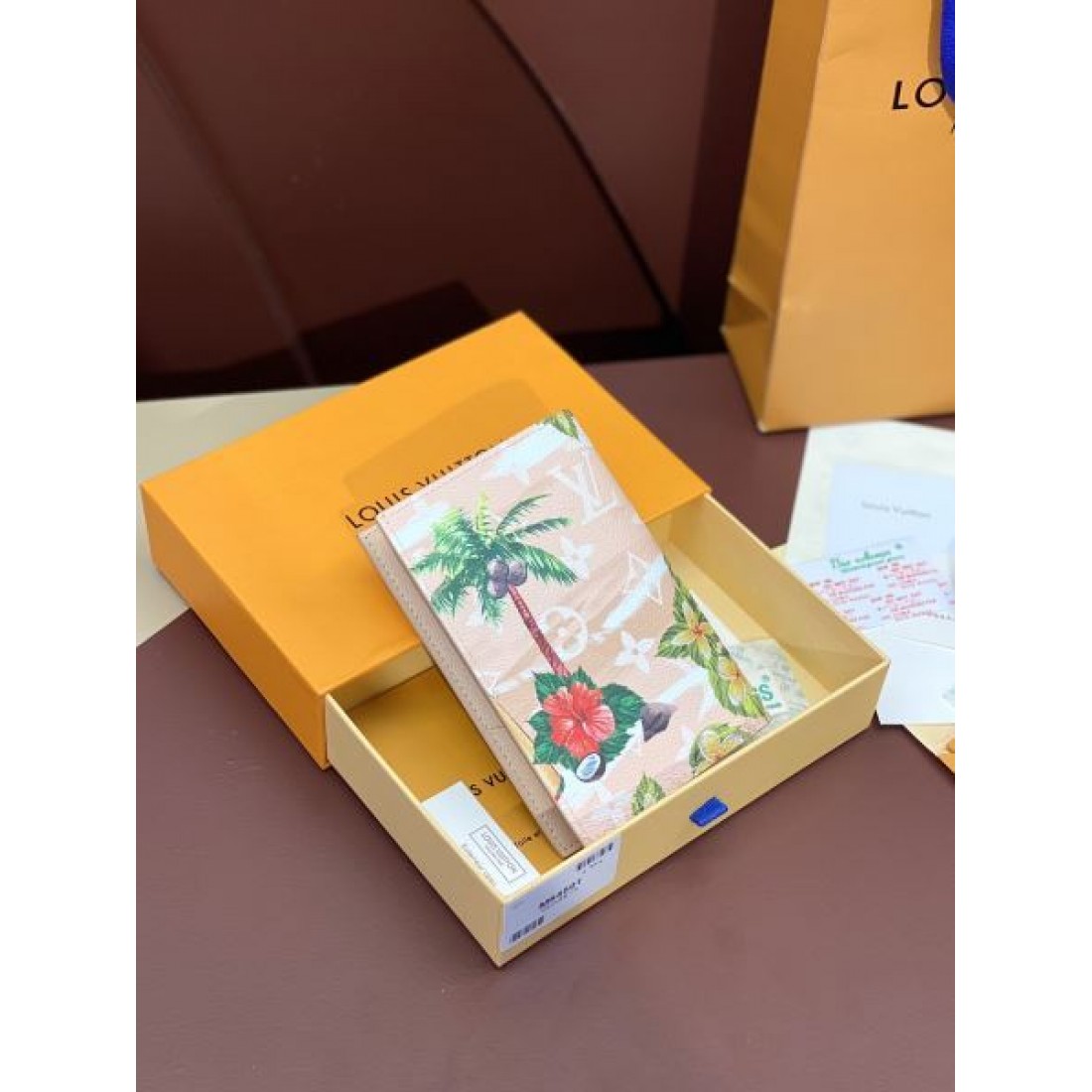 洗練されたスリムな LOUIS VUITTON ルイヴィトン コピー カードケース