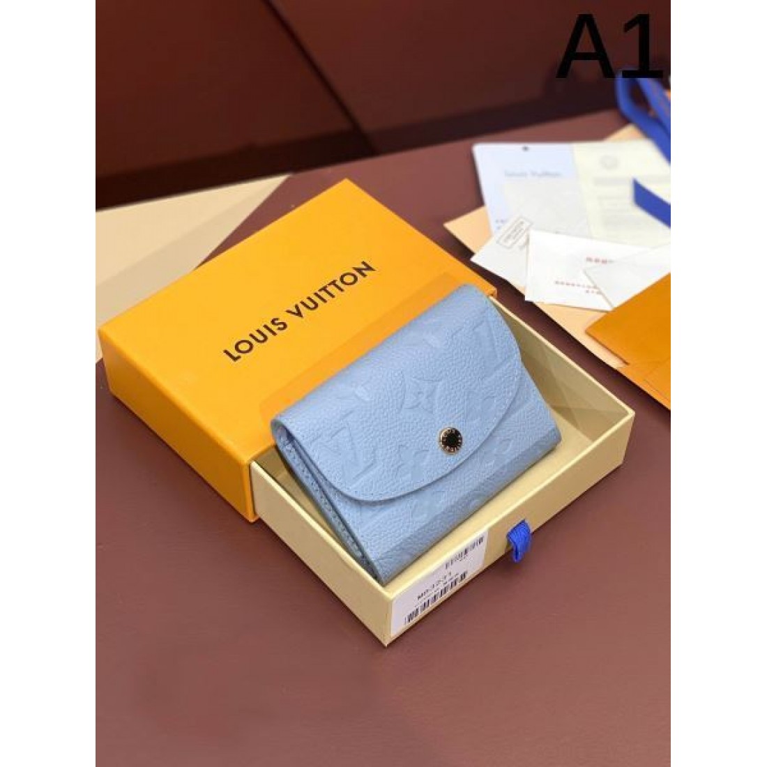 洗練された雰囲気の LOUIS VUITTON ルイヴィトン コピー コインバッグ 機能的な