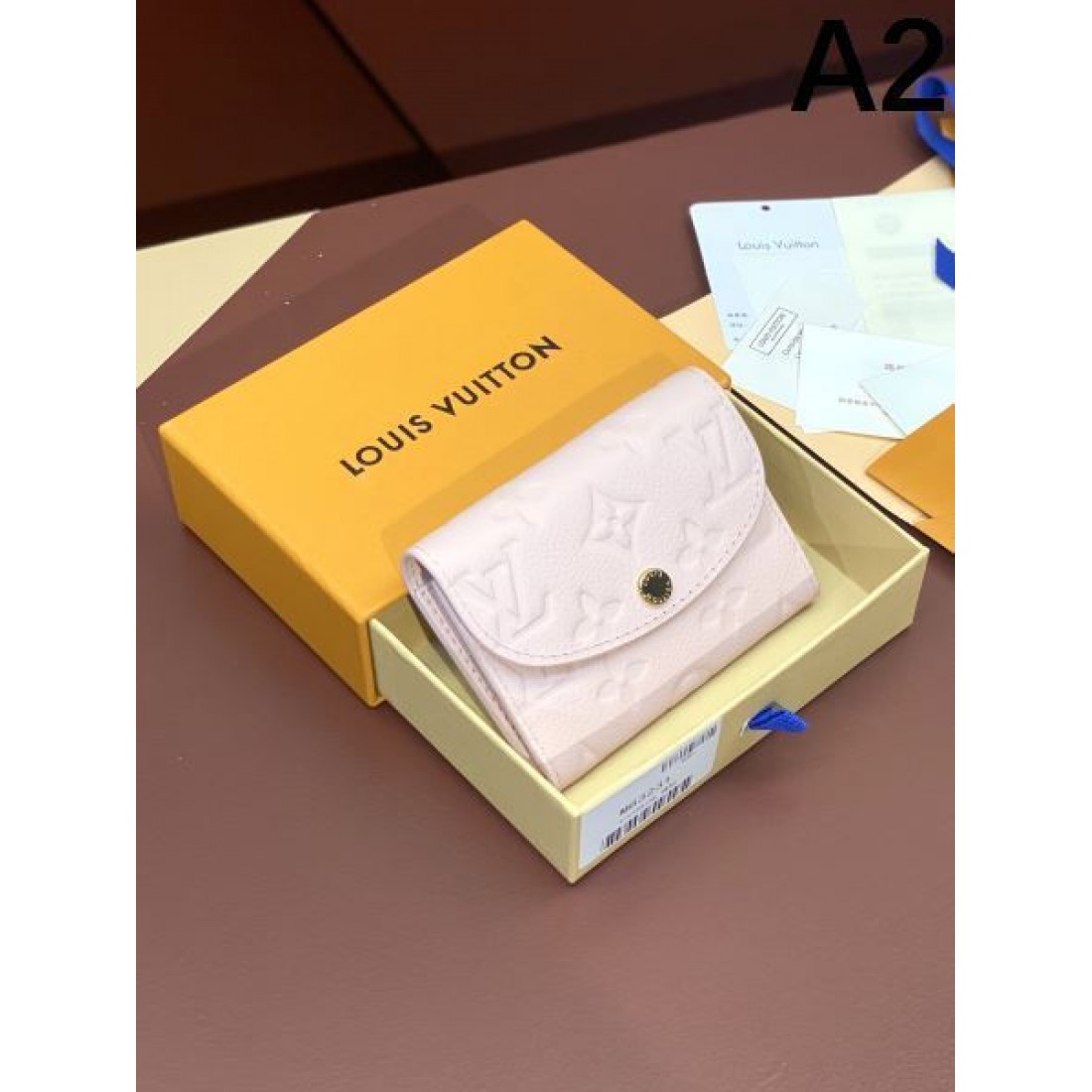 洗練された雰囲気の LOUIS VUITTON ルイヴィトン コピー コインバッグ 機能的な