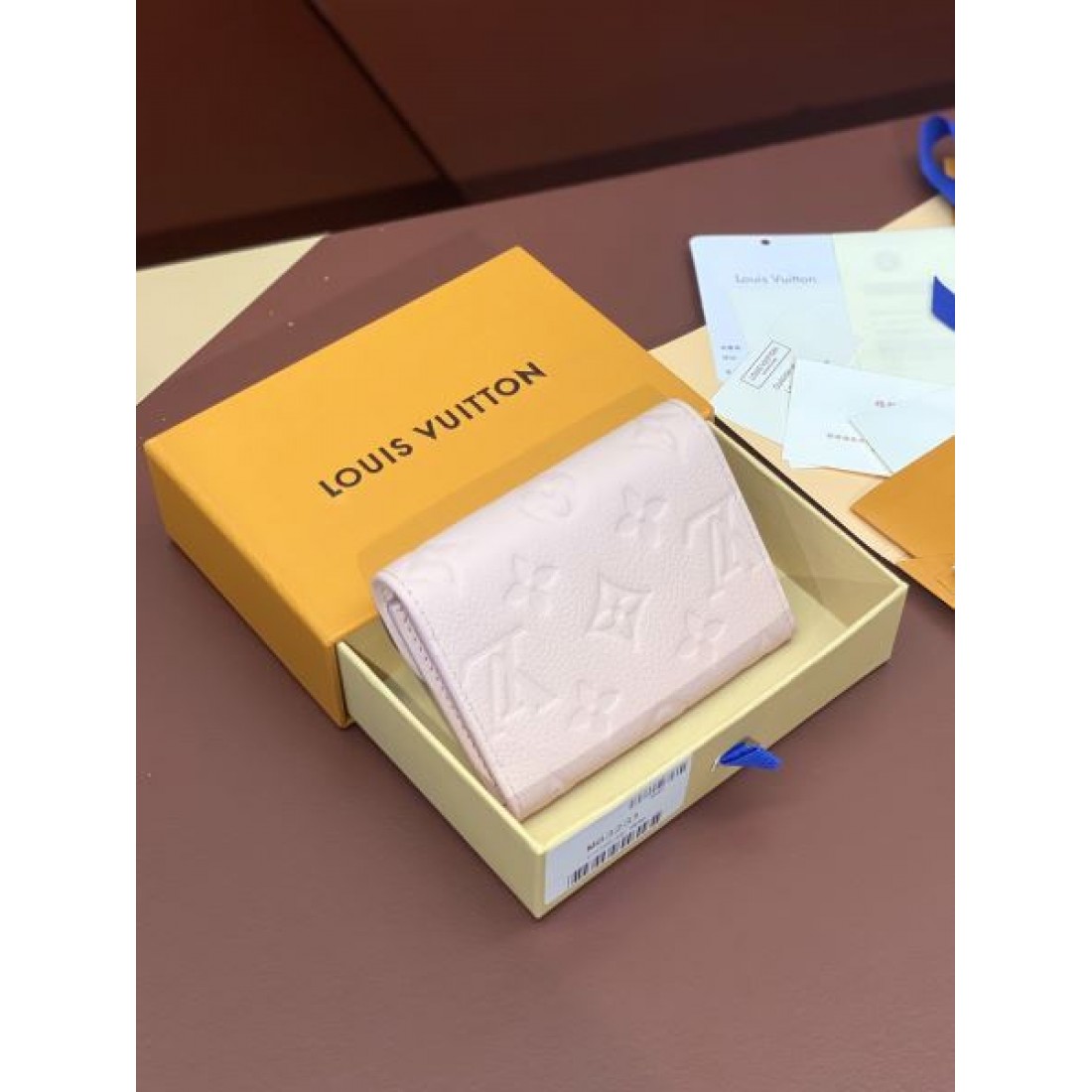  洗練された雰囲気の LOUIS VUITTON ルイヴィトン コピー コインバッグ 機能的な