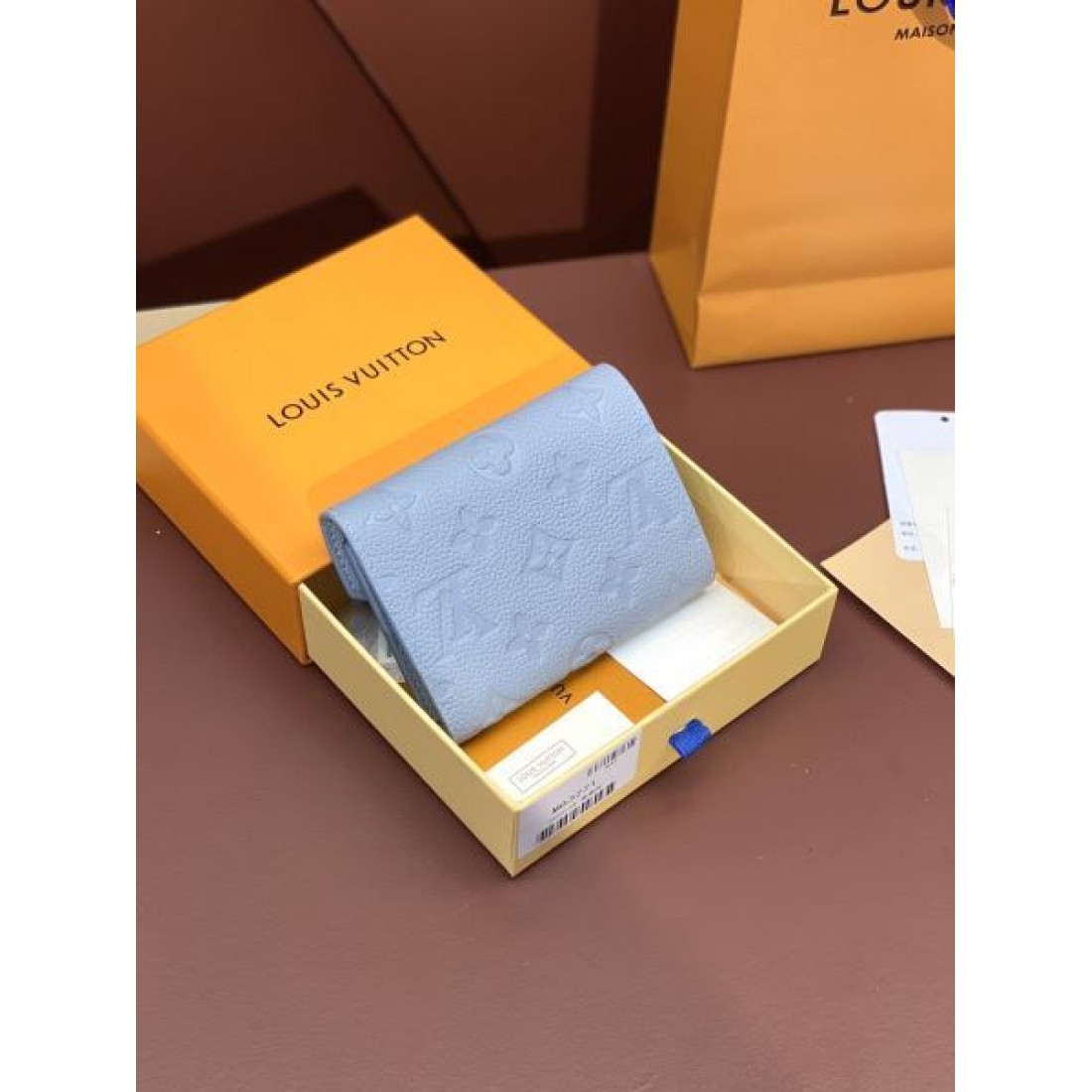LOUIS VUITTON ルイヴィトン コピー コインバッグ 上品で華やかな仕上がり