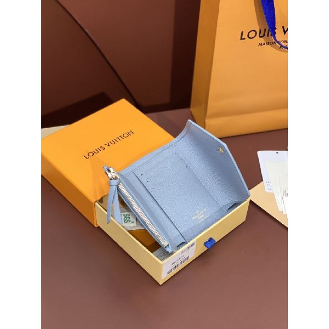 LOUIS VUITTON ルイヴィトン コピー コインバッグ 上品で華やかな仕上がり