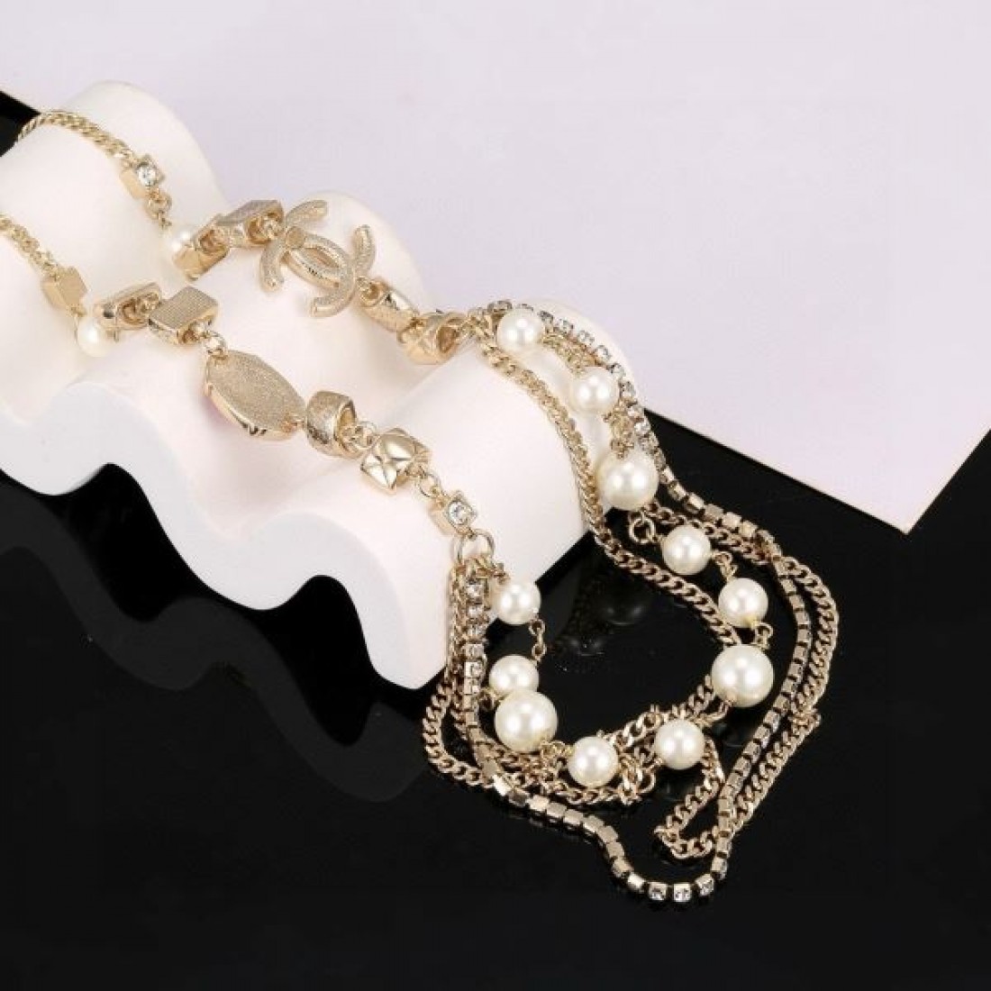CHANEL コピー ネックレス ロゴ 季節感あふれる注目の新作 シャネル