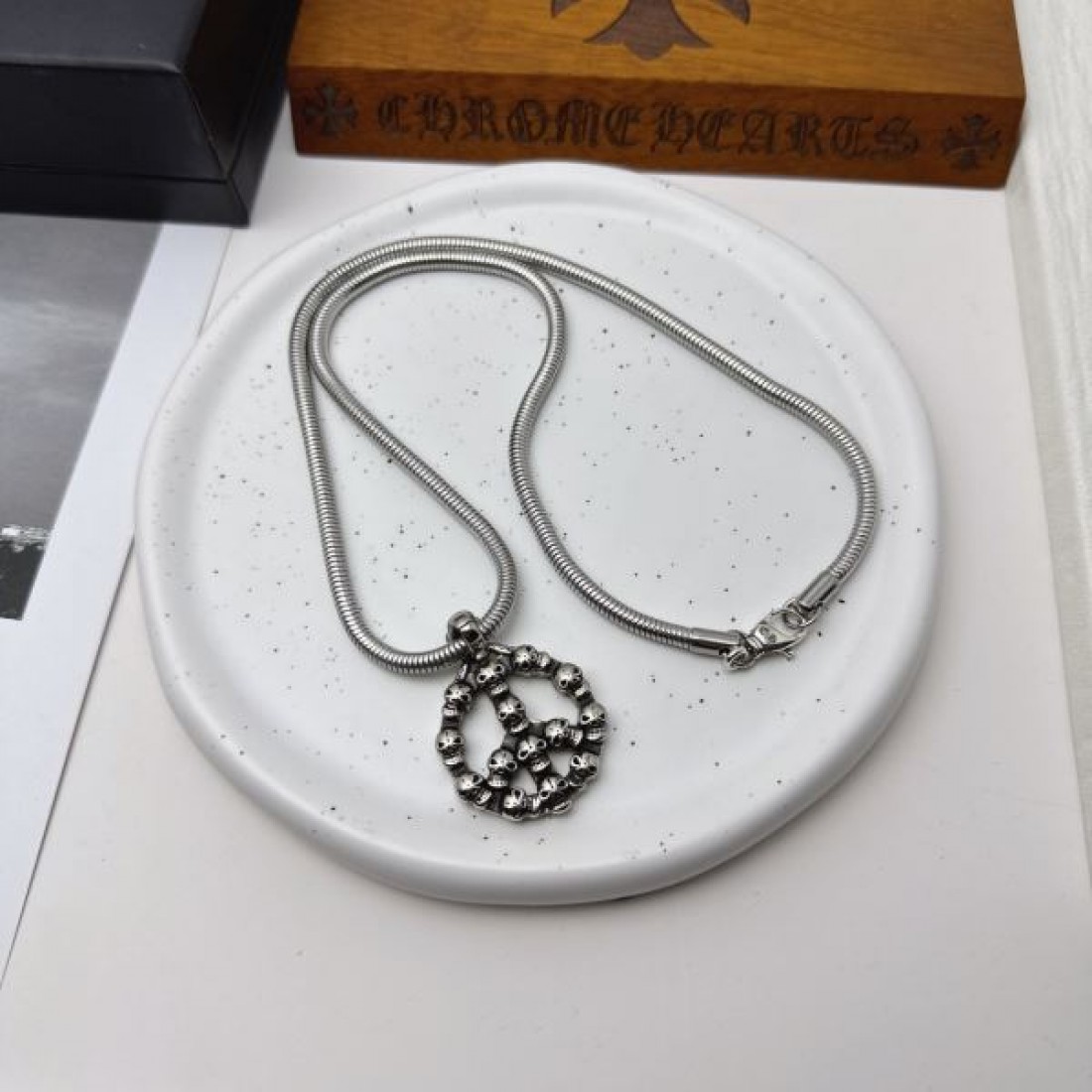 クロムハーツ コピー ネックレス ロゴ 今季話題の一級品 CHANEL