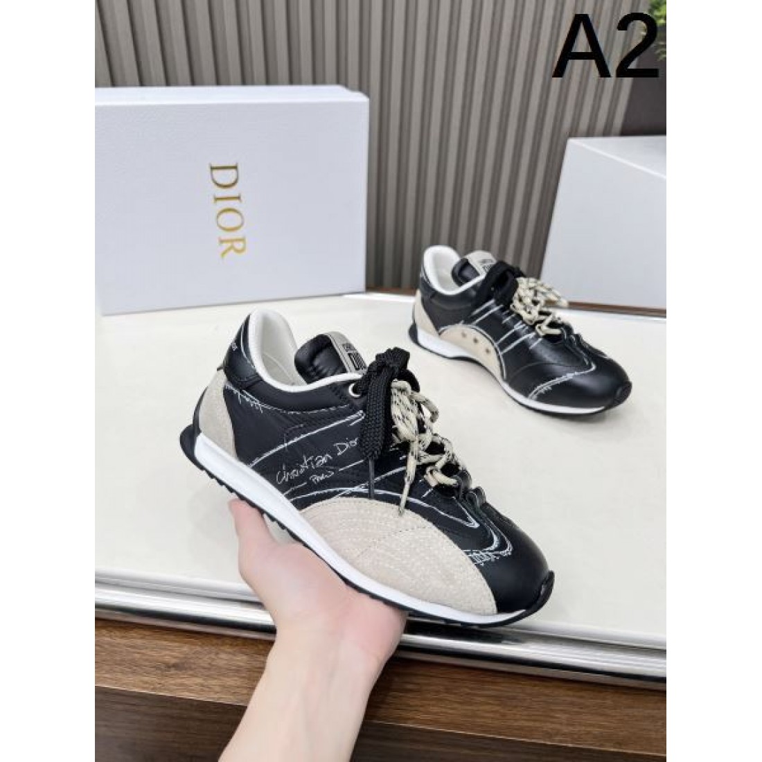 デザイン性と快適さを兼ね備えた ディオール コピー スニーカー DIOR