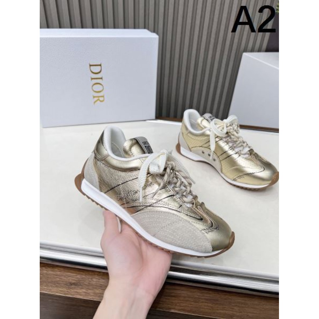 都会感ただよう DIOR ディオール コピー スニーカー が注目