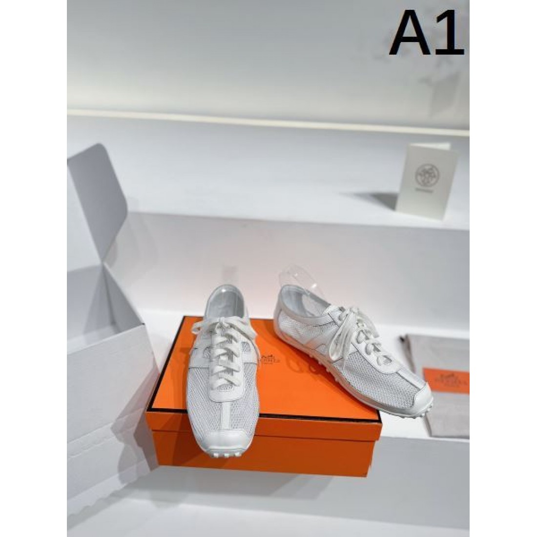 爽快でモダンな HERMES エルメス コピー スニーカー を今すぐ体感