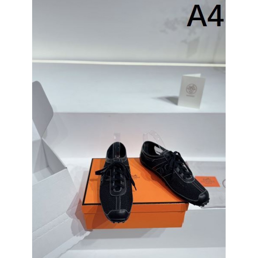 爽快でモダンな HERMES エルメス コピー スニーカー を今すぐ体感