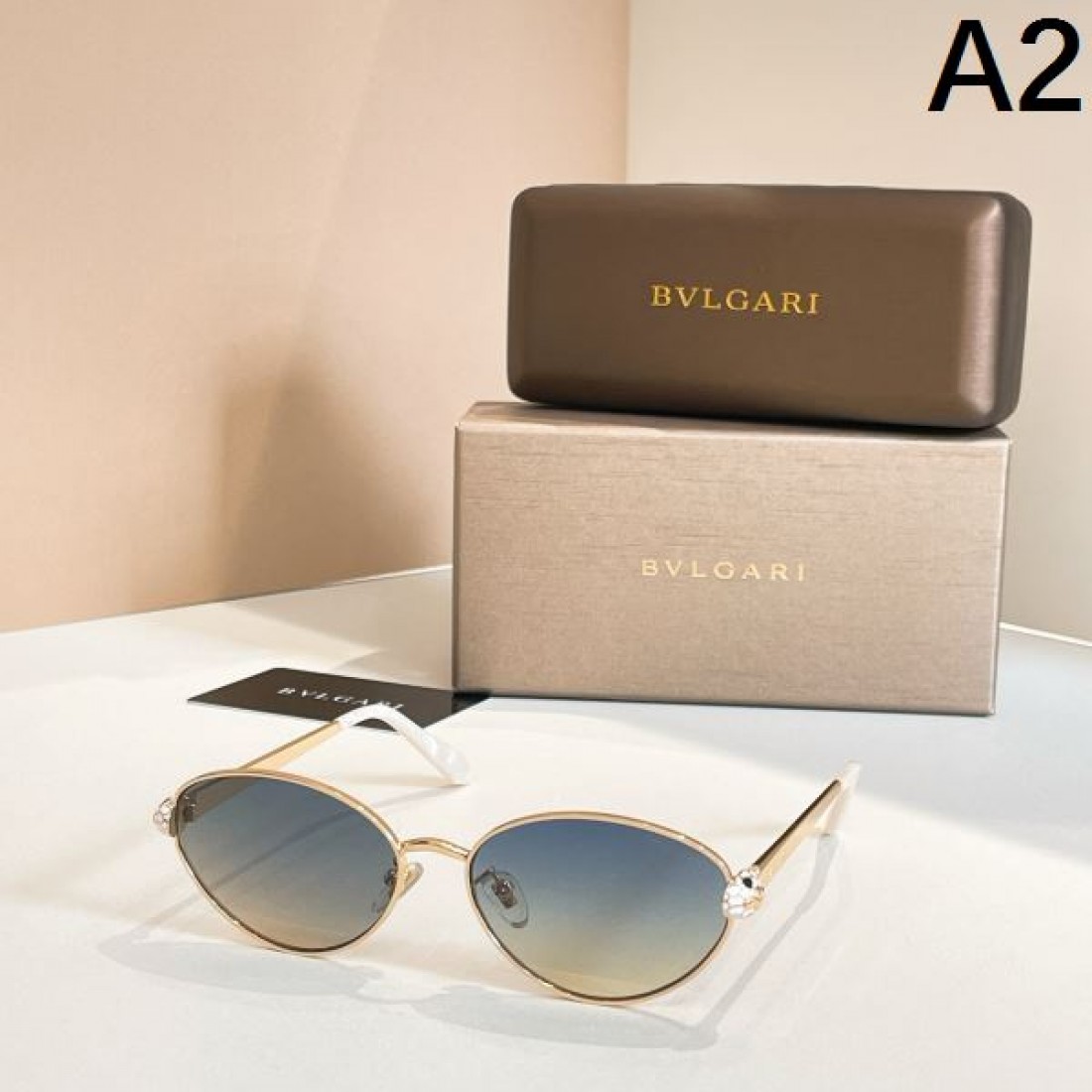 洗練された印象を与える BVLGARI ブルガリ コピー サングラス 透明感のある上質さ
