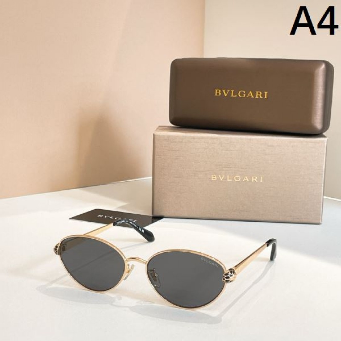 洗練された印象を与える BVLGARI ブルガリ コピー サングラス 透明感のある上質さ