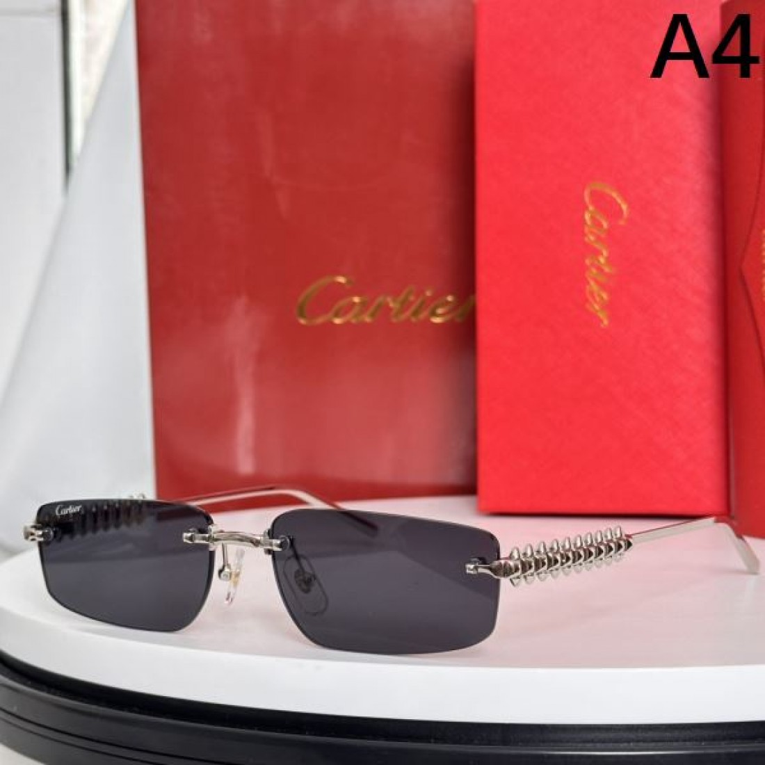 大胆なデザイン CARTIER カルティエ コピー サングラス オシャレスタイルは今季も