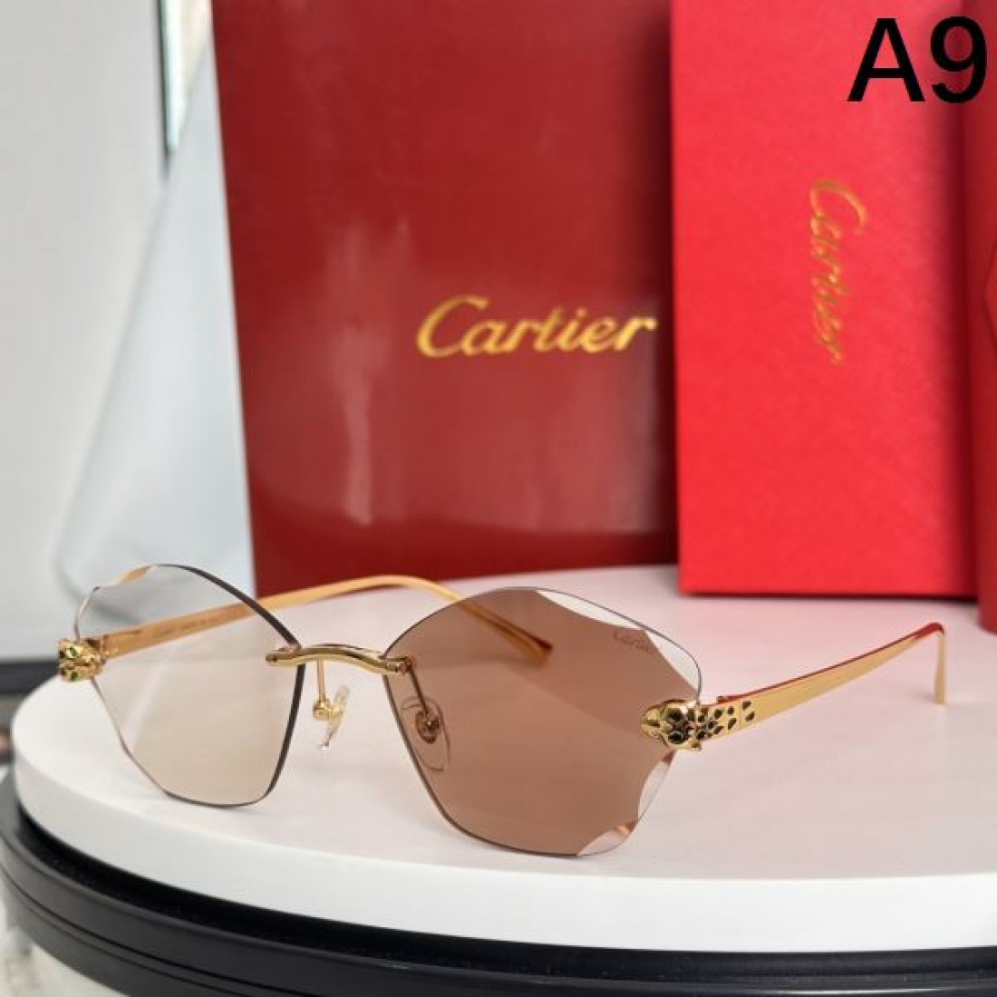 都会的な印象  CARTIER カルティエ コピー サングラス 高級感漂う