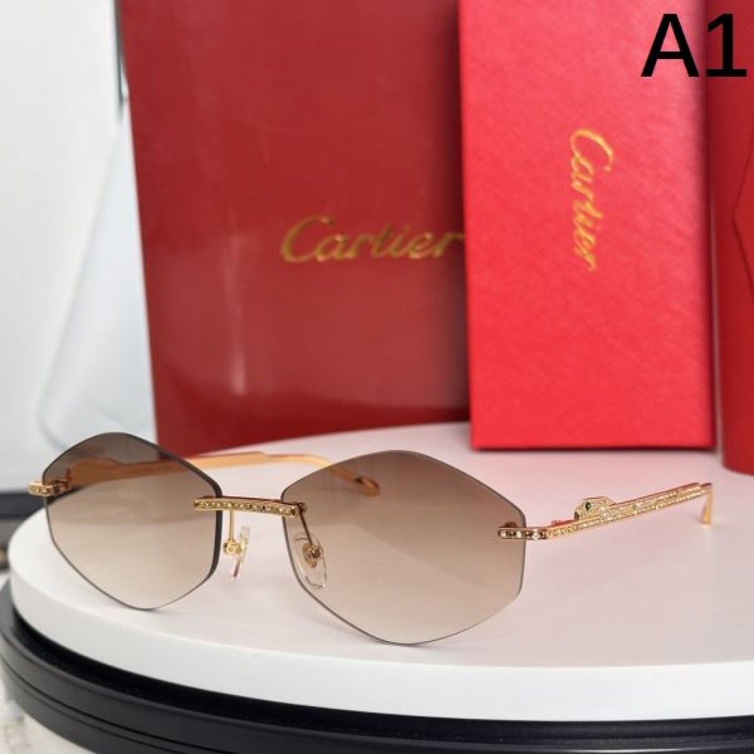 一目瞭然人気ブランド CARTIER カルティエ コピー サングラス 一目置かれる春夏新作