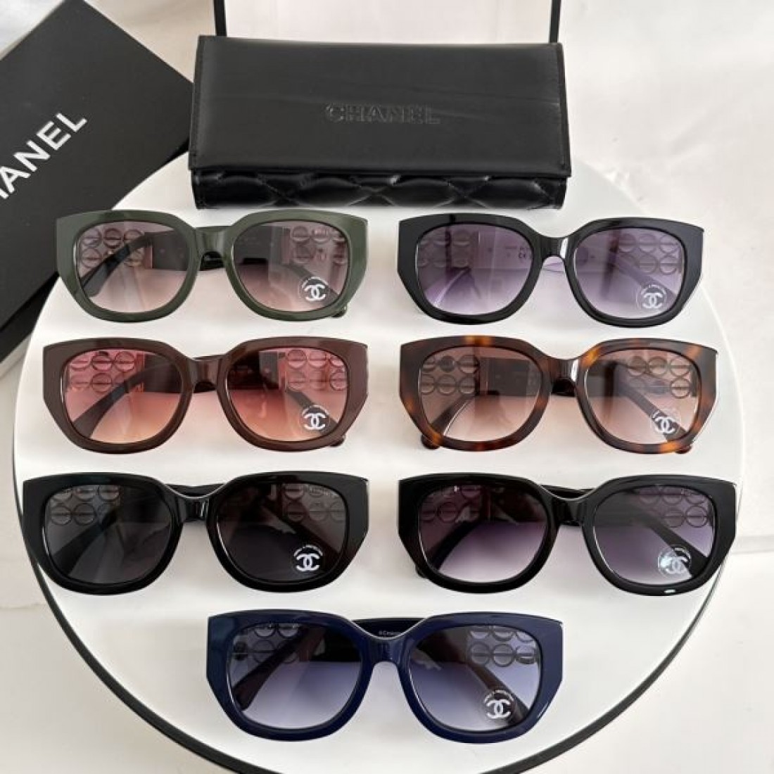 話題のファッションアイテム CHANEL シャネル コピー サングラス 季節の変わり目にぴった