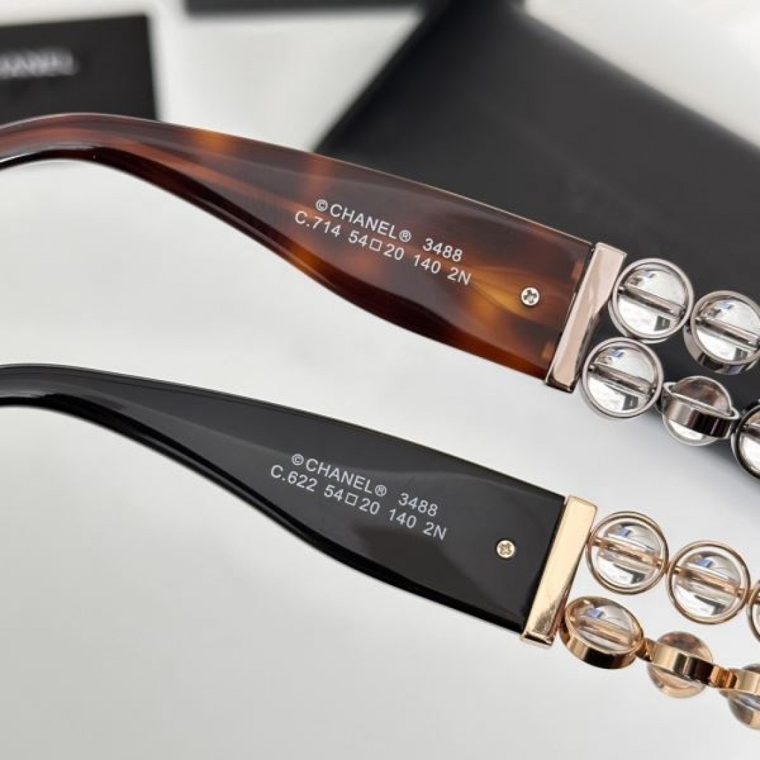 話題のファッションアイテム CHANEL シャネル コピー サングラス 季節の変わり目にぴった