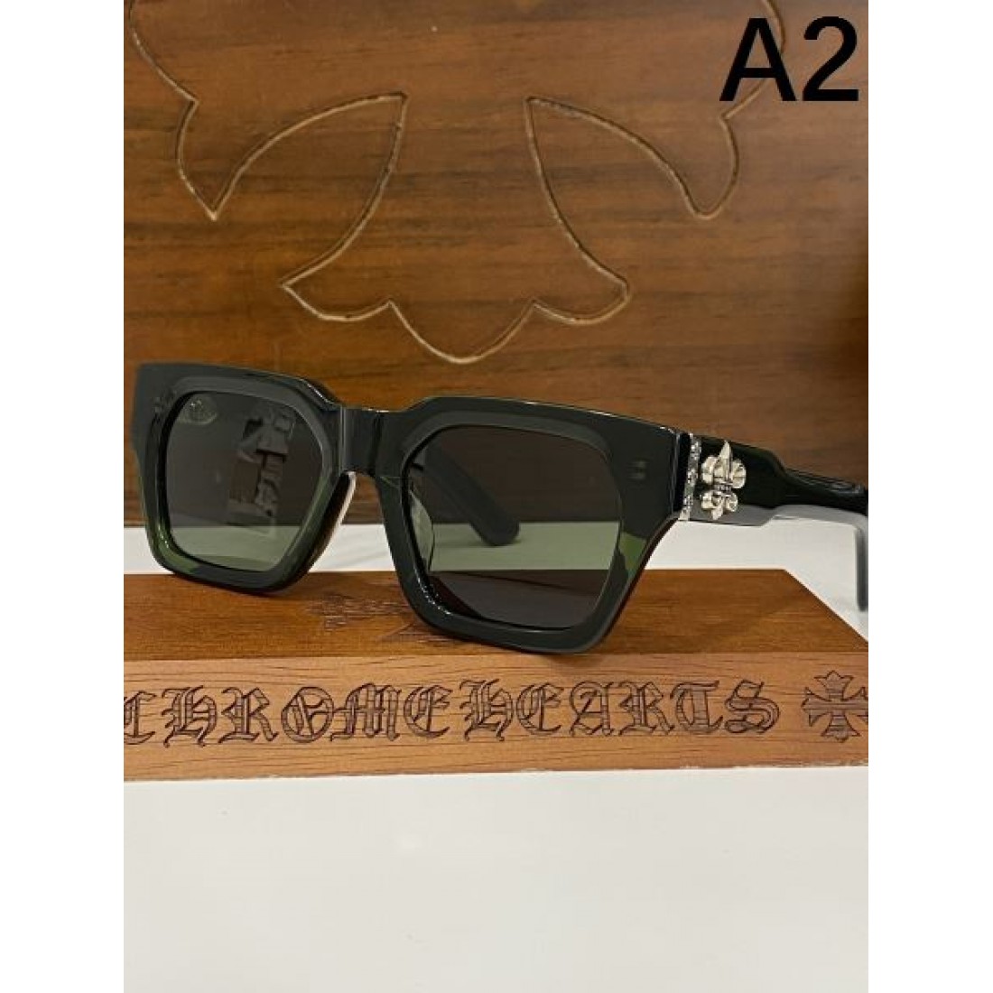 ファッション性抜群 CHROME HEARTS クロムハーツ コピー サングラス 全身を引き立てる一着