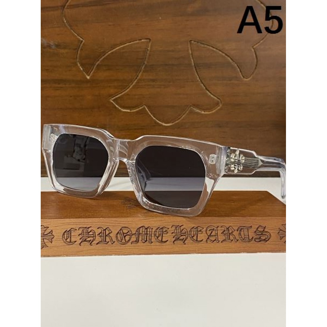 ファッション性抜群 CHROME HEARTS クロムハーツ コピー サングラス 全身を引き立てる一着