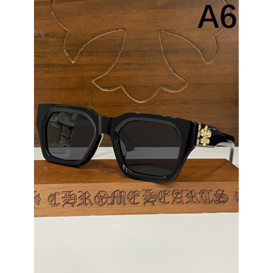 ファッション性抜群 CHROME HEARTS クロムハーツ コピー サングラス 全身を引き立てる一着