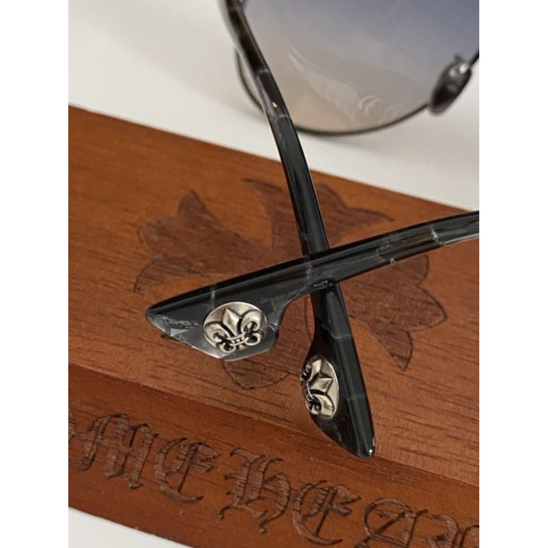 今季は色を使った注目新品 CHROME HEARTS クロムハーツ コピー サングラス 限定予約受付中