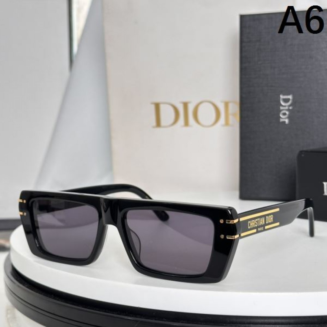 大胆かつエレガントな DIOR ディオール 偽物 サングラス で視線を集める