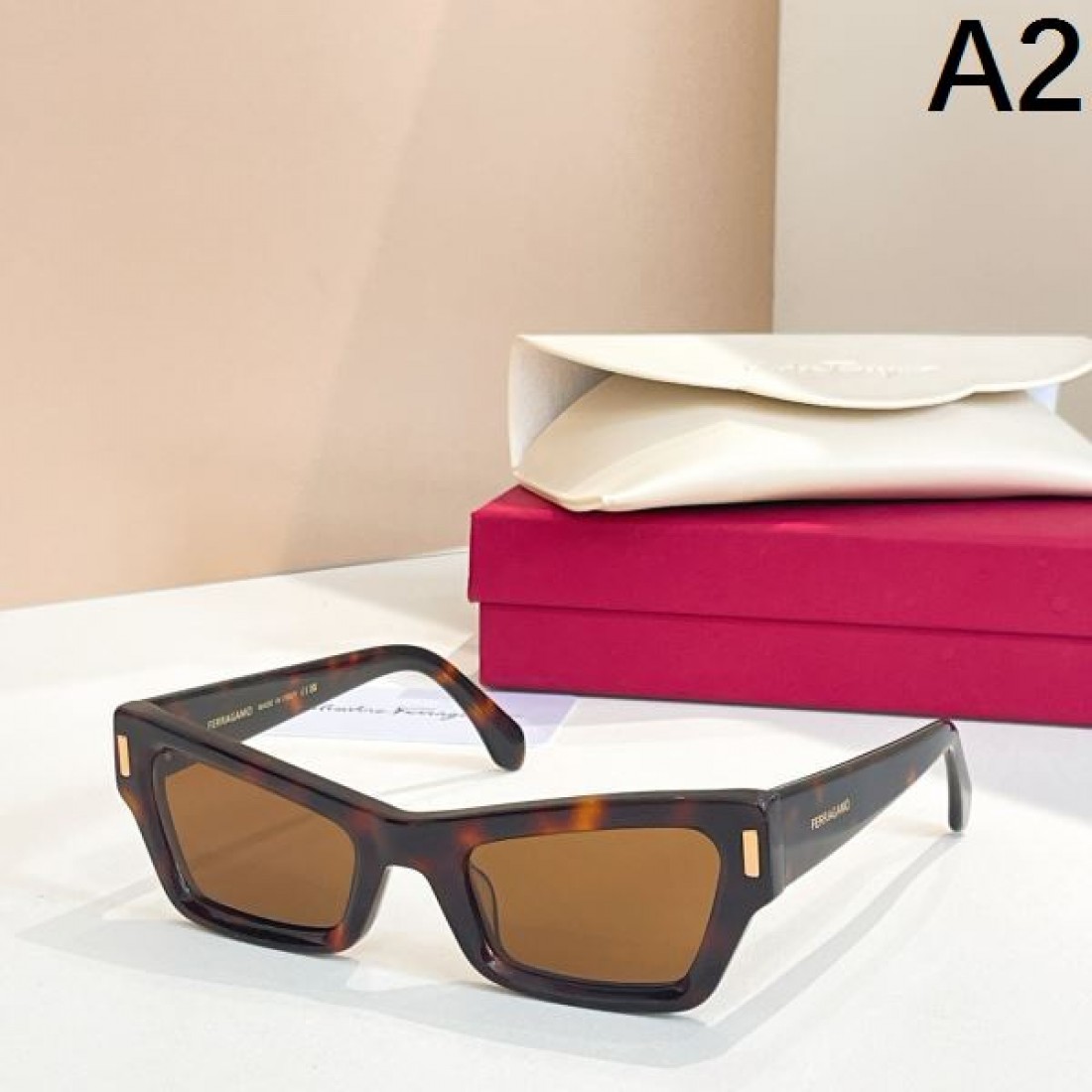 FERRAGAMO サルヴァトーレ フェラガモ コピー サングラス エレガント 優美な