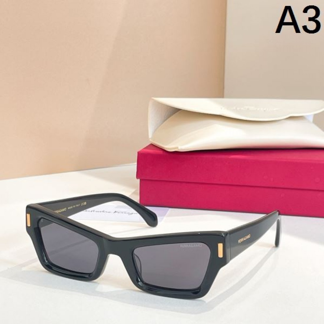 FERRAGAMO サルヴァトーレ フェラガモ コピー サングラス エレガント 優美な