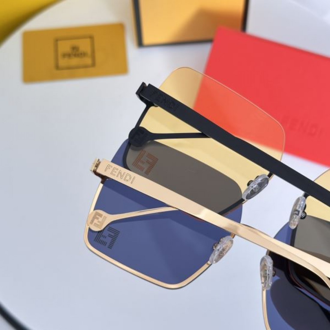 フェンデイ コピー サングラス FENDI 洗練された個性と都会的なスタイル