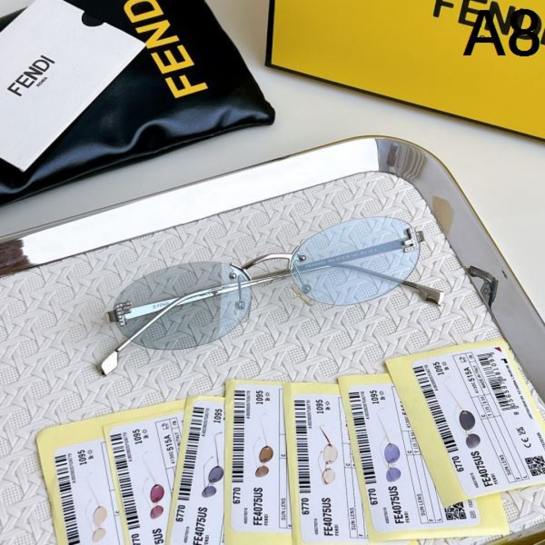 優美でシャープな FENDI フェンデイ 偽物 サングラス 横顔を演出