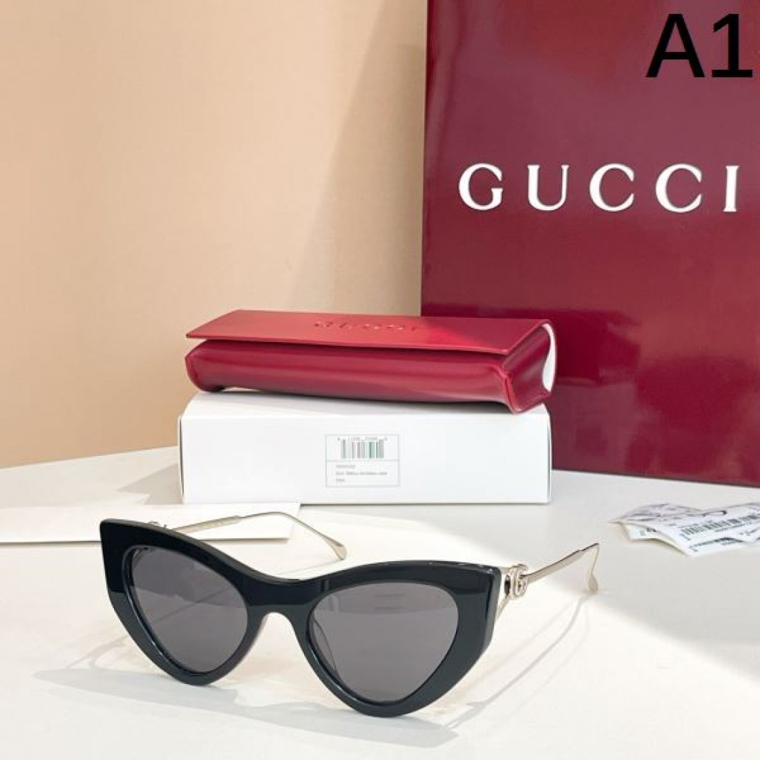 GUCCI グッチ スーパーコピー サングラス 遊び心あるモダンな魅力で