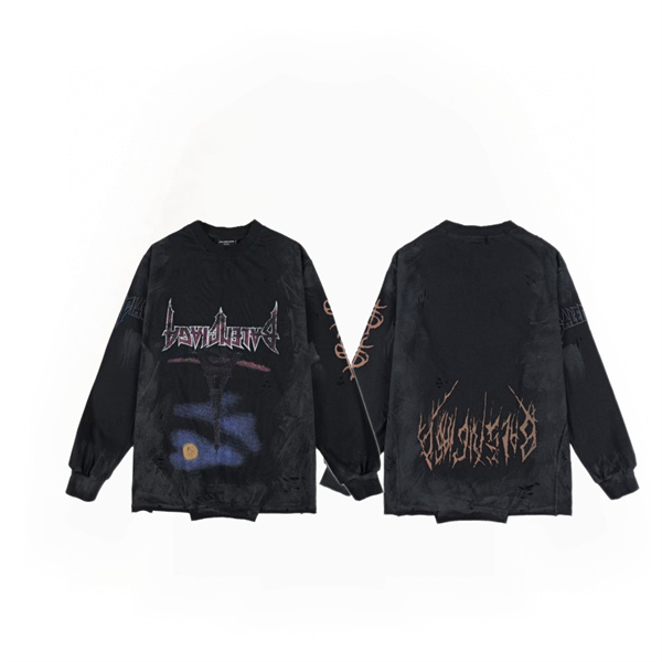  先鋒ファッションの日常化 ——BALENCIAGA コピー長袖Tシャツ で纏う都市的個性