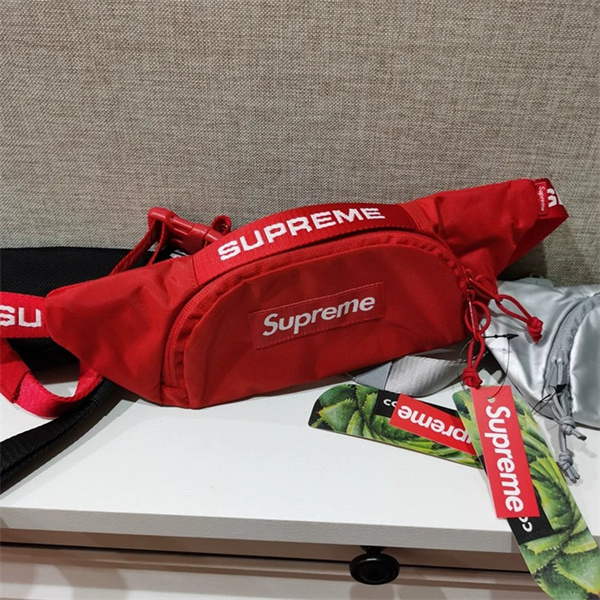  ストリートカルチャーのアイコン ——SUPREME コピーパック